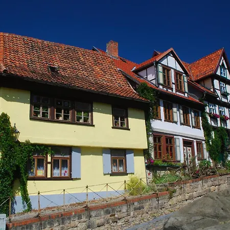 Apartment Schinkel Ferienunterkuenfte Unesco Weltkulturebe Lage Inklusive Parkplatz & Kurtaxe Quedlinburg